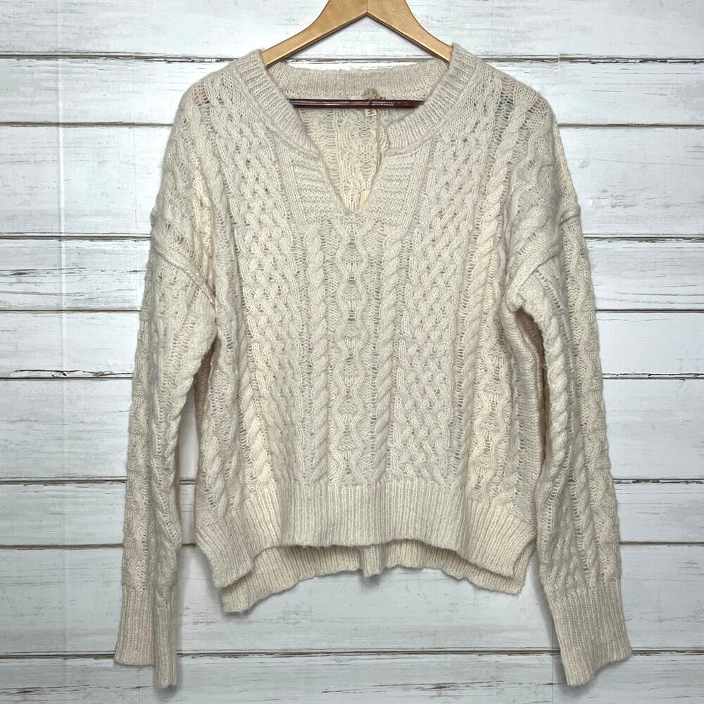 POL Cream Cable Knit V-Neck Sweater Cozy Chunky Pullover Size Small